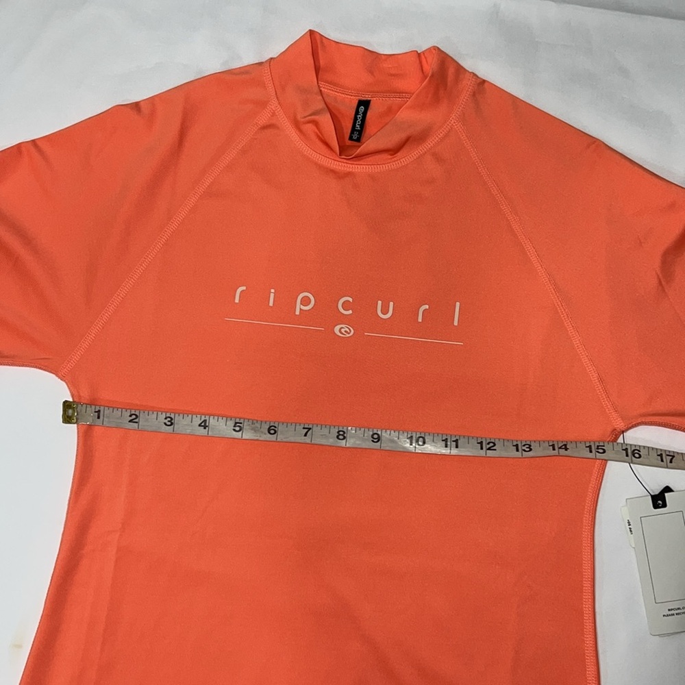 RIP CURL Golden Rays LS Rash Guard
- Coral, M - Picture 8 of 12